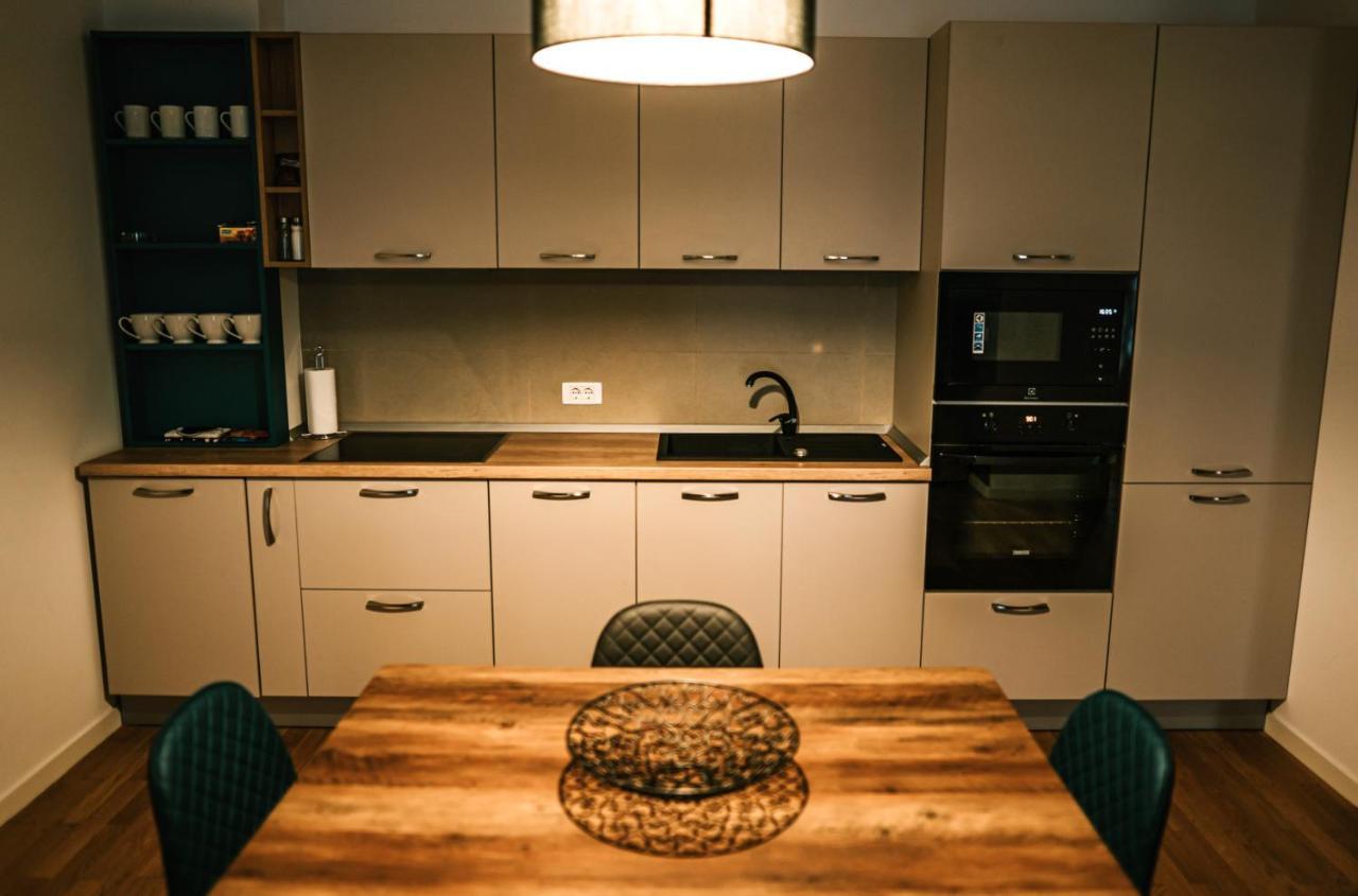 Downtown Premium Apartments Braşov Esterno foto