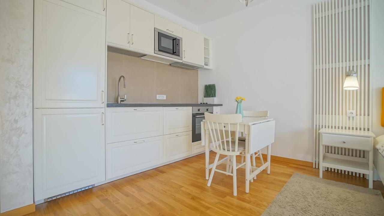 Downtown Premium Apartments Braşov Esterno foto