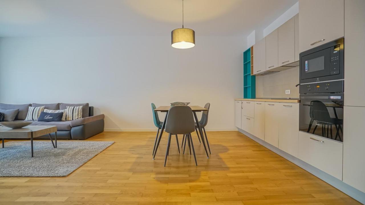 Downtown Premium Apartments Braşov Esterno foto